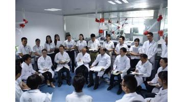董事长王双飞向公司党员通报党的十九大心灵