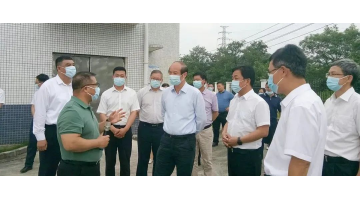 自治区人大常委会副主任黄伟京调研合乐HL8陇南市八步区桂岭镇污水处置厂