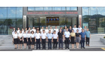 主题党日活动：绿色低碳共和谐，，，，，，科普义诊促健全！